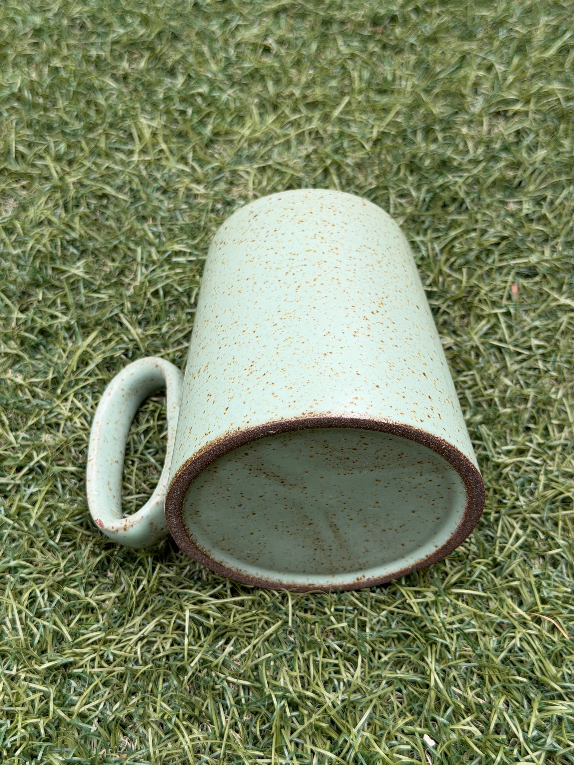 bottom view showing unglazed stoneware base